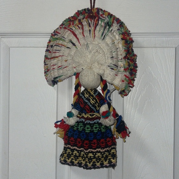 Vintage Mexican Yarn Folk Art - Picture 5 of 13